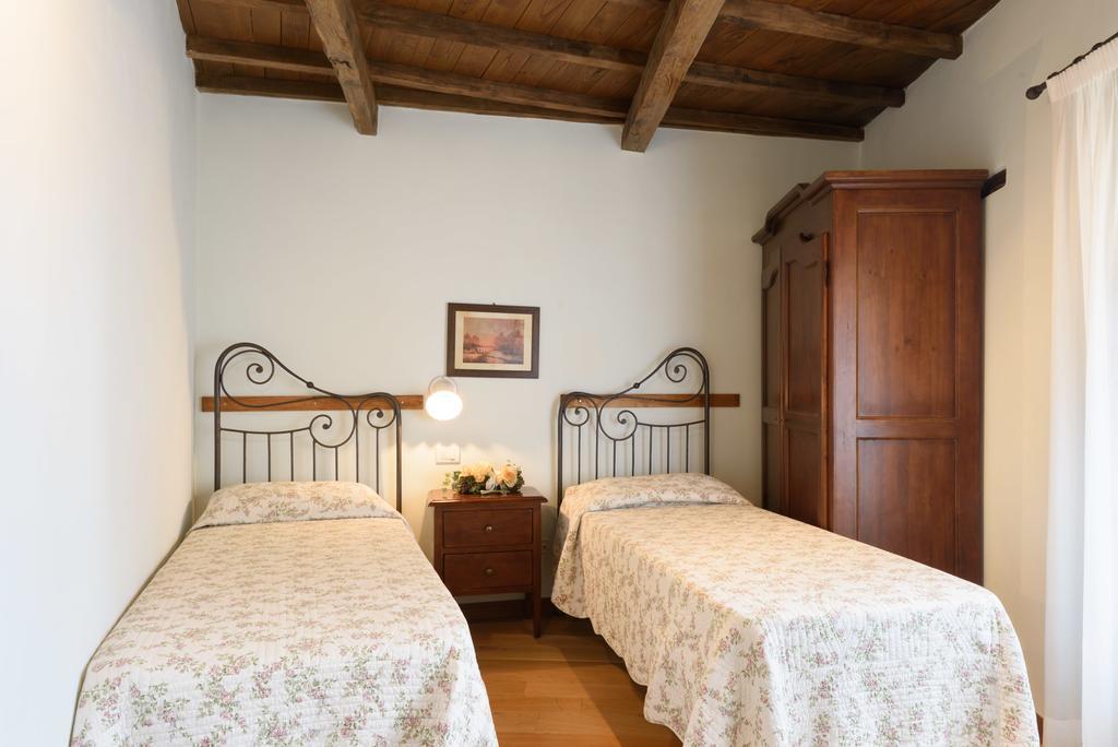 Il Borgo Dei Corsi - Charming Holiday Apartments Ortignano Raggiolo Bagian luar foto