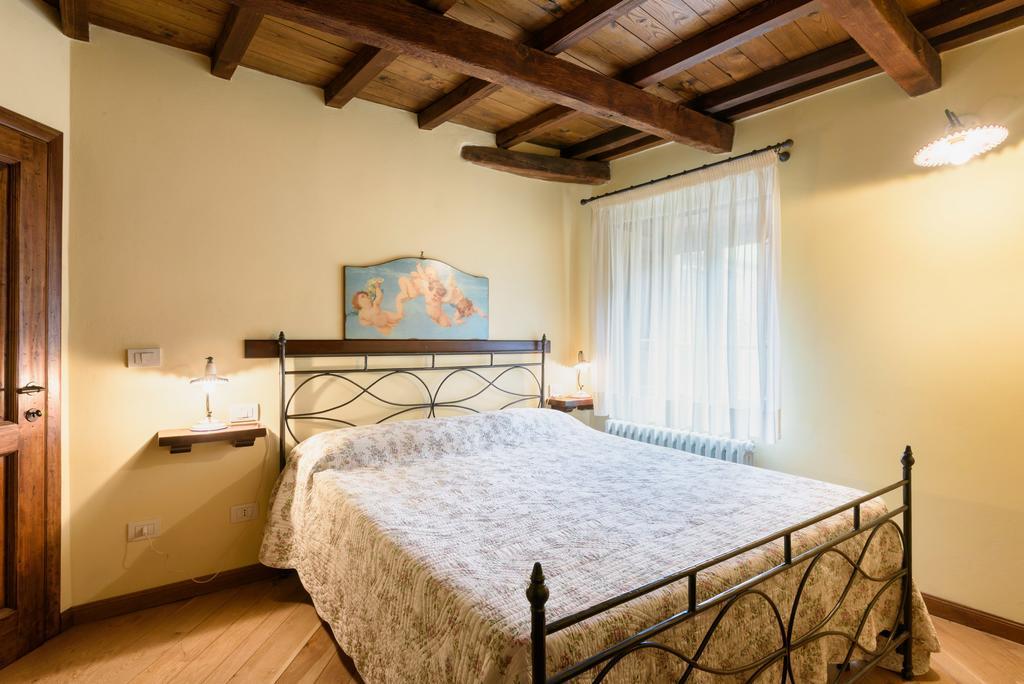 Il Borgo Dei Corsi - Charming Holiday Apartments Ortignano Raggiolo Bagian luar foto