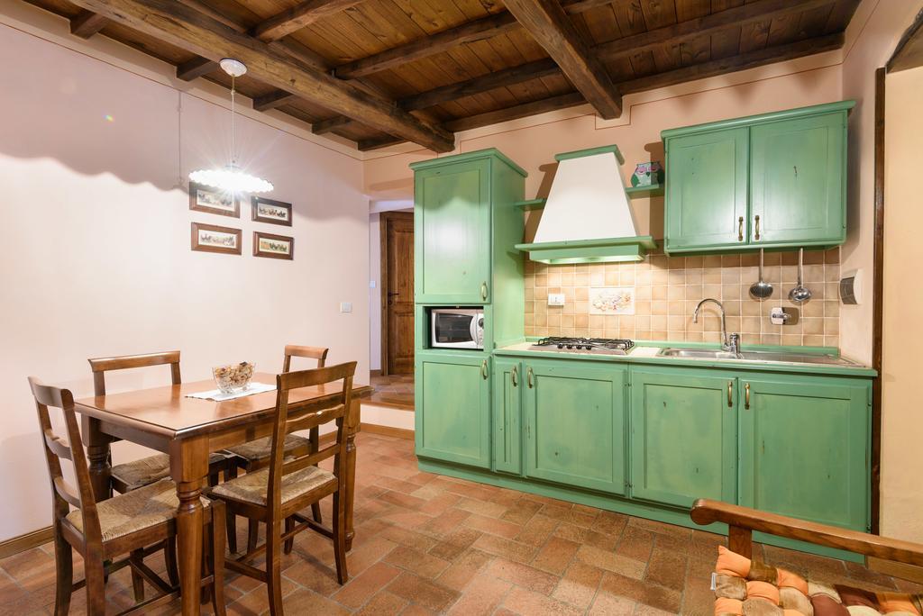 Il Borgo Dei Corsi - Charming Holiday Apartments Ortignano Raggiolo Bagian luar foto