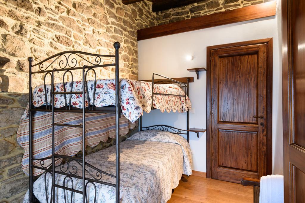 Il Borgo Dei Corsi - Charming Holiday Apartments Ortignano Raggiolo Bagian luar foto