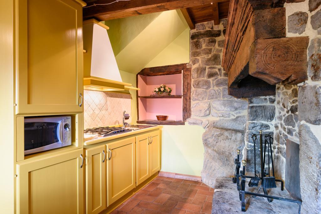 Il Borgo Dei Corsi - Charming Holiday Apartments Ortignano Raggiolo Bagian luar foto